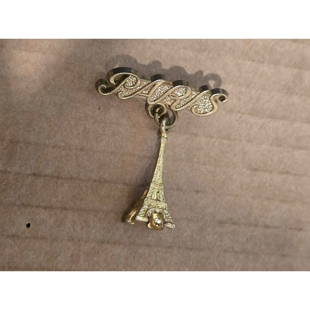 Vintage Gold Tone Paris Eiffel Tower Dangle Lapel Vest Hat Pin J31